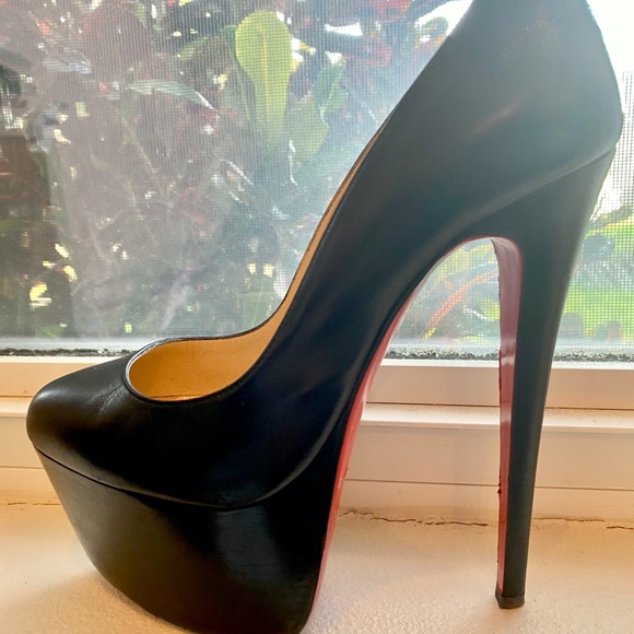 Christian Louboutin Daffodile Platform Red Sole - Picture 9 of 16